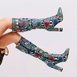 Boots knee high snakes skin colorful size 8 new